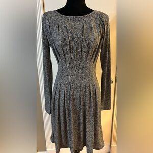 MICHAEL KORS LS Black & White Chevron Print Dress Sz Smamm / Retail $160